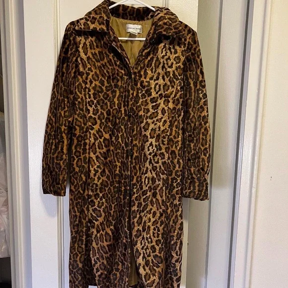Leopard Print Women's Coat - Picture 3 of 4